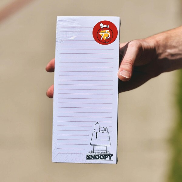 Snoopy on House Notepad